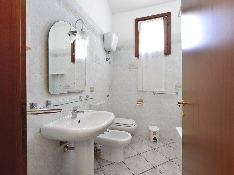 Bad mit Badewanne Bad mit Badewanne