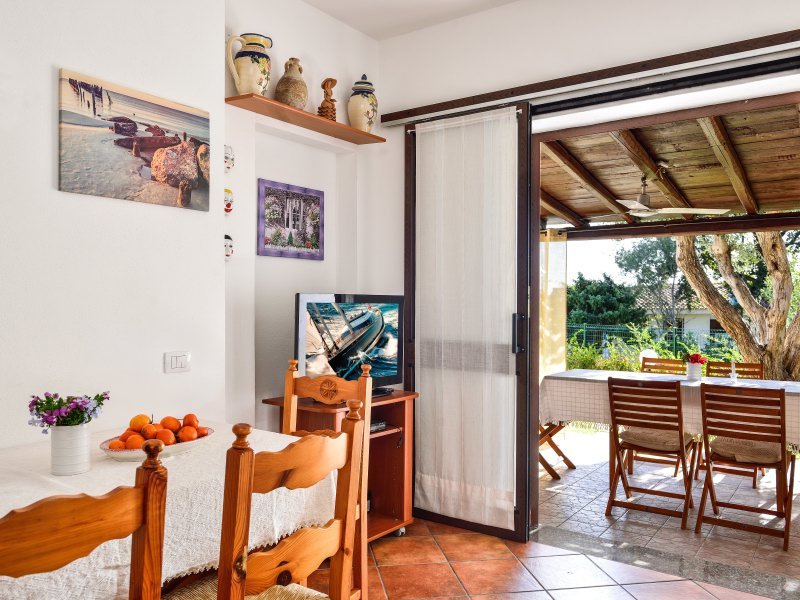 Wohnzimmer mit Blick auf die Terrasse Wohnzimmer mit Blick auf die Terrasse