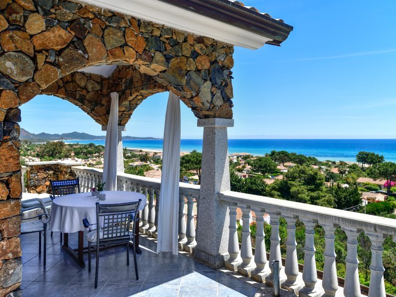 Essbereich Terrasse mit Meerblick Essbereich Terrasse mit Meerblick