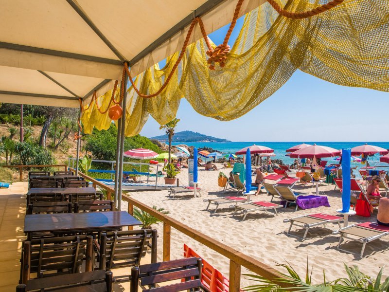 Strandbar im Sommer, 2km Strandbar im Sommer, 2km