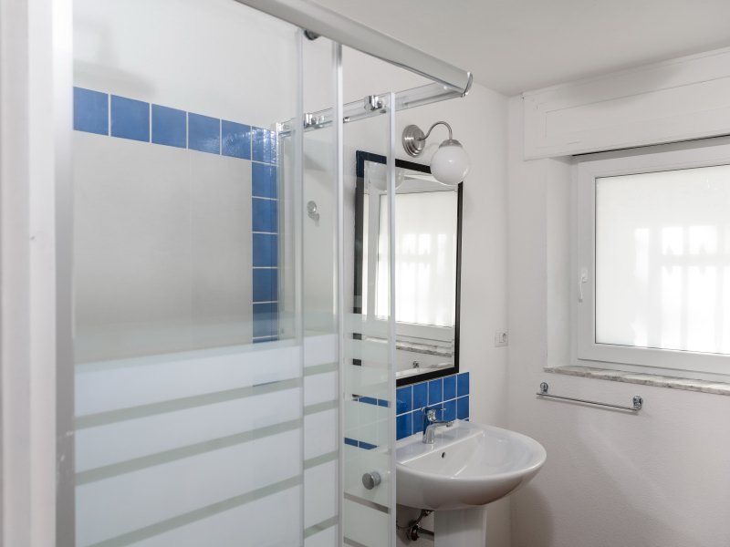 Bad 1 mit Dusche 2019 renoviert Bad 1 mit Dusche 2019 renoviert
