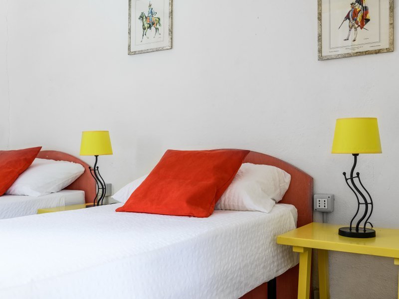 Schlafzimmer 2 mit 2 Einzelbetten, auch zusammenstellbar Schlafzimmer 2 mit 2 Einzelbetten, auch zusammenstellbar