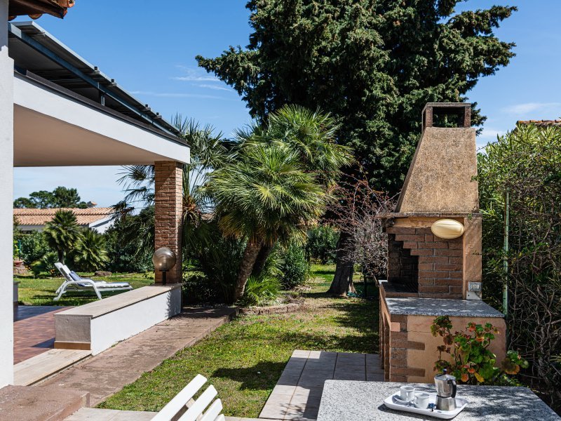 Grillbereich mit Zugang zur Terrasse Grillbereich mit Zugang zur Terrasse