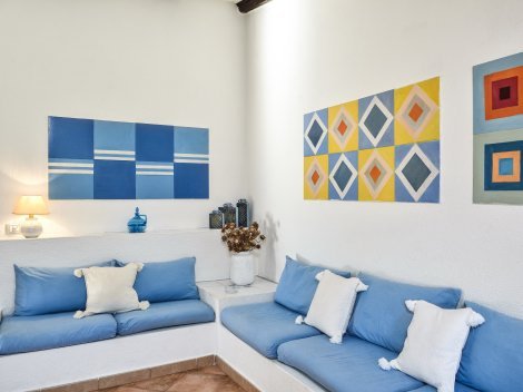 Große, moderne Sitzecke im Wohnzimmer Große, moderne Sitzecke im Wohnzimmer