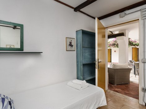 Schlafzimmer 6 mit Einzelbett Schlafzimmer 6 mit Einzelbett