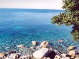 Scogli e mare davanti casa