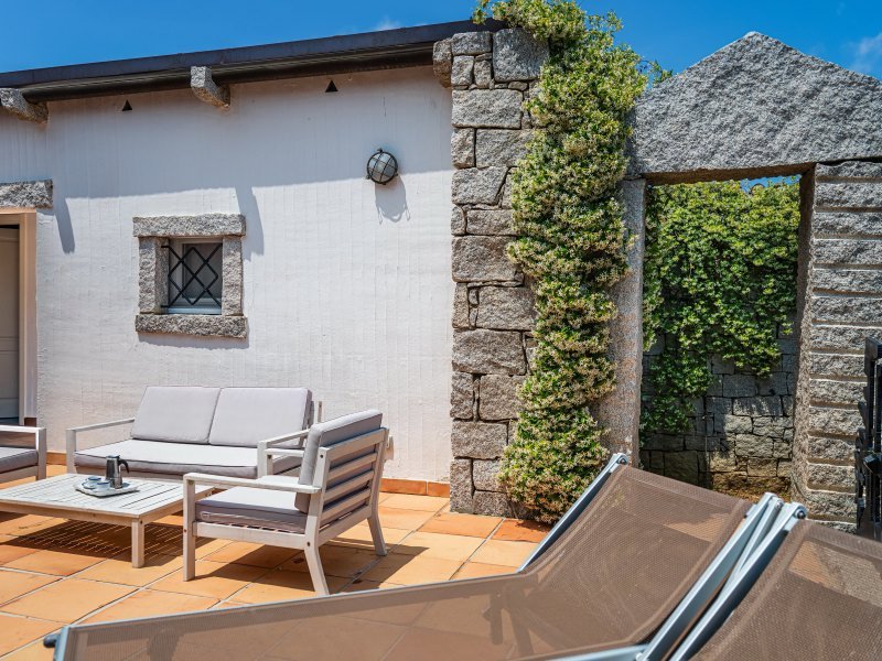 Die Terrasse als Lebensmittelpunkt für den mediterranen Urlaub