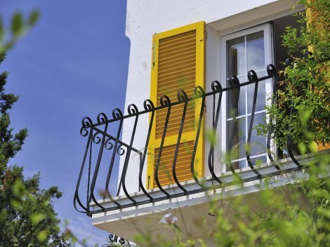 Schöner Balkon mit Blick in die Weite