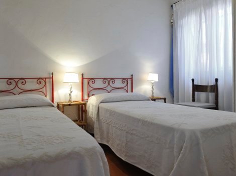 Schlafzimmer 3 mit Einzelbetten