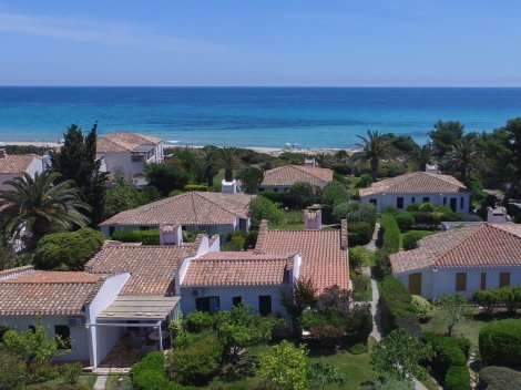 Luftansicht: Villa Salvi ist das Haus unten links im Bild
