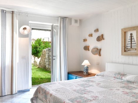Von Schlafzimmer 3 geht es direkt in den Garten