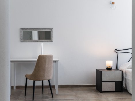 Schreibtisch im Schlafzimmer