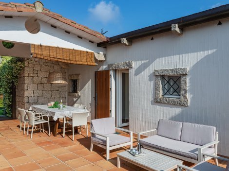 Die Terrasse als Lebensmittelpunkt für den mediterranen Urlaub